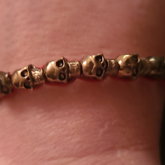 Jules Smith Mini Skull Wrap Bracelet Red/Yellow Gold - Picture 6 of 11